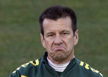 Dunga é muito questionado por brasileiros (Foto: Reprodução)