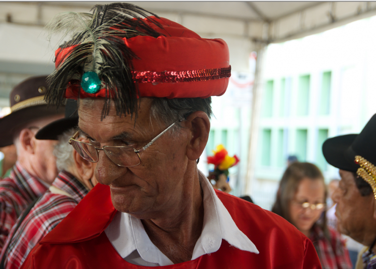 Exposição Encontro de Foliões - mostra fotográfica de Jake Vieira