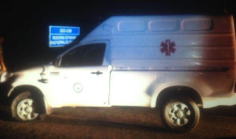 Ambulância foi furtada por homem em fuga (Foto: Reprodução)