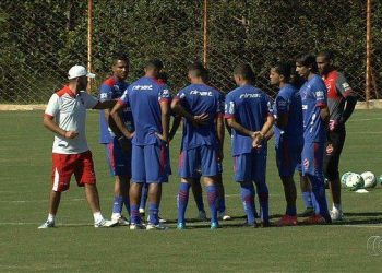Rogério Maninci se diz preocupado com as derrotas do time | Foto: Reprodução / TV Anhanguera