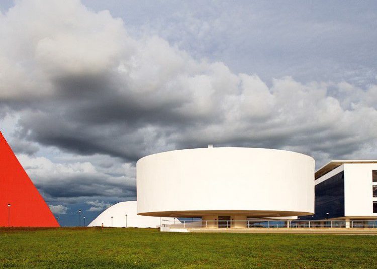 Centro Cultural Oscar Niemeyer foi palco de show de Anitta no InterUFG