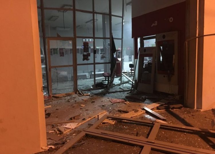 Duas agências bancárias foram assaltadas na madrugada desta terça (7). | Foto: Reprodução
