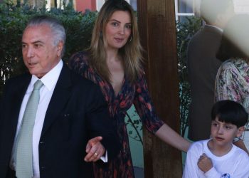 Presidente em exercício, Michel Temer, e sua esposa,Marcela, chegaram por volta das 14h45 na Escola Das Nações | Foto: EBC