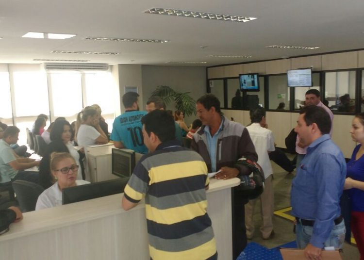 Atende Fácil pretendia agilizar o acesso da população aos serviços