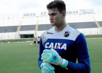 Goleiro com vídeo pornô em seu história chega para disputar vaga no Vila (Foto: Reprodução)