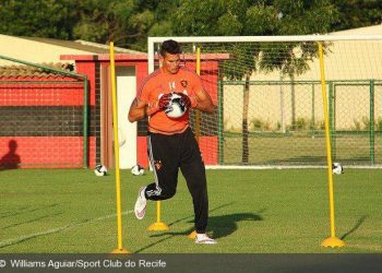 Goleiro do Sport é emprestado ao Vila (Foto: Williams Aguiar/Sport de Recife)
