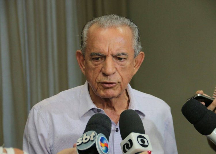 Nome mais forte do PMDB goiano para disputar a prefeitura de Goiânia, Iris Rezende garantiu em carta publicada nesta quarta-feira (6/7) que não será candidato a prefeito / Foto: divulgação