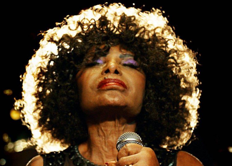 Elza Soares traz sua voz poderosa a Goiânia (Foto: Divulgação)