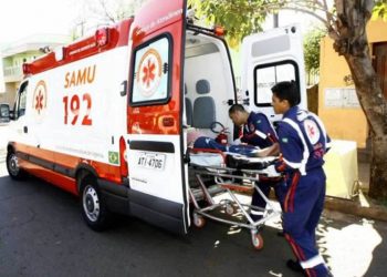 Idoso é conduzido pelo SAMU ao HUGO |Foto: Divulgação/Internet