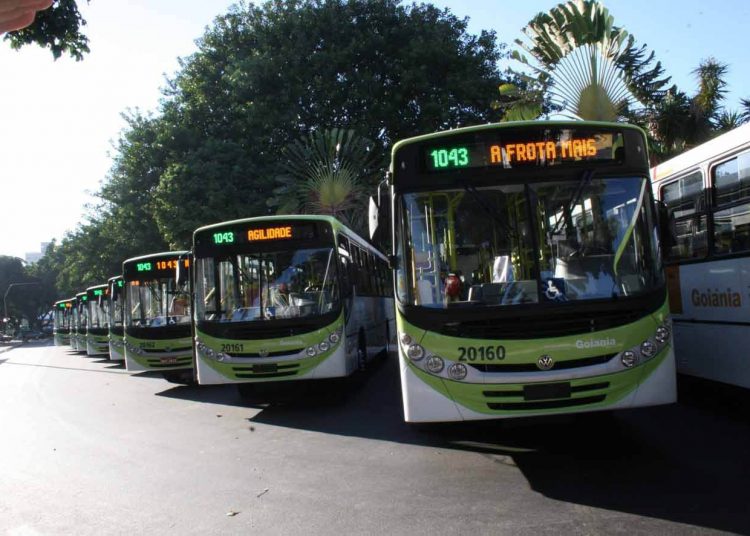 Motoristas em greve querem reajuste de 11,08% (Foto: Reprodução)