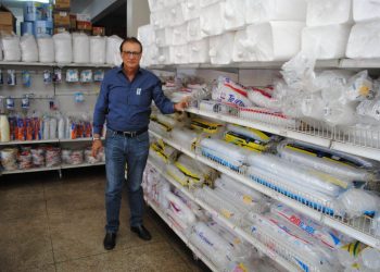 Comércio é como montar um cavalo bravo”, diz o comerciante do ramo de embalagens Antônio Hércules (Foto: Guilherme Coelho)