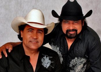 Duduca e Dalvan apresentam clássico Dama de Vermelho (Foto: Divulgação)