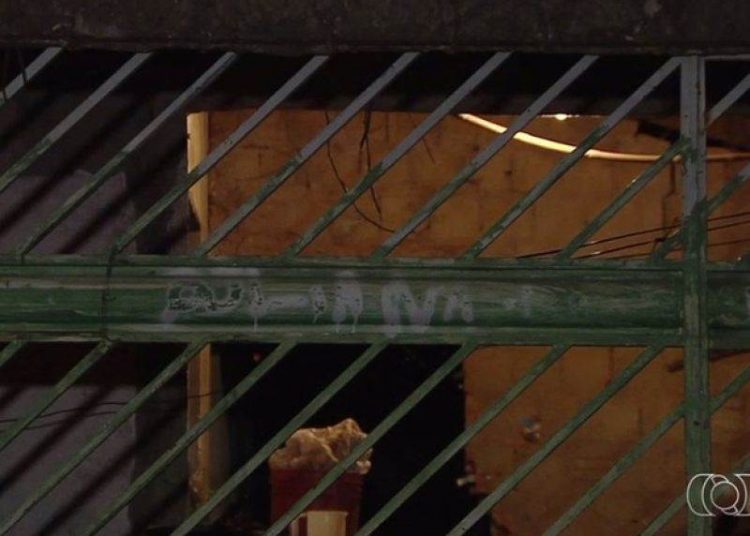 Menor mata o padastro em casa da cunhada |Foto: Reprodução/TV Anhanguera