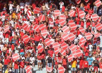 Torcida organizada do Vila Nova será a única com bateria no Serra Dourada (Foto: Reprodução)