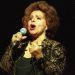 Cantora Ângela Maria durante show do Temporadas Populares, no Teatro Nacional Cláudio Santoro (Foto: Paulo de Araújo)