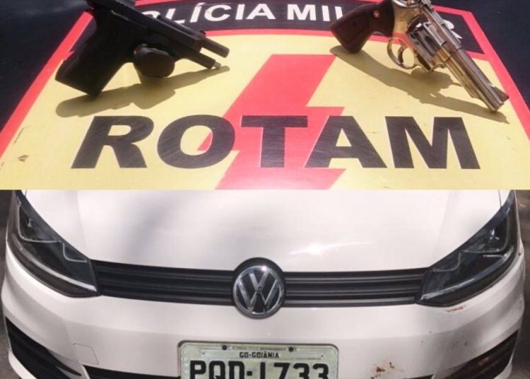 Policiais da Rotam matam supostos assaltantes durante troca de tiros no Jardim Mariliza| Foto: Reprodução/Polícia Militar
