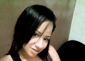 Jovem é morta com filha no colo porque ex-marido não aceitava o término do relacionamento| Foto: Reprodução/Facebook