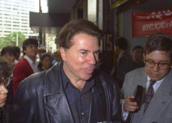 Previsão impede que o apresentador Silvio Santos de conceder entrevistas à imprensa| Foto: Divulgação