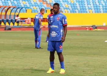 Meia do Vila Nova, Victor Bolt aceita proposta do Goiás| (Foto: Comunicação / Vila Nova