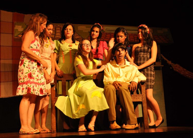 Grupo artístico oferece curso gratuito de formação teatral em Goiânia| Foto: Divulgação