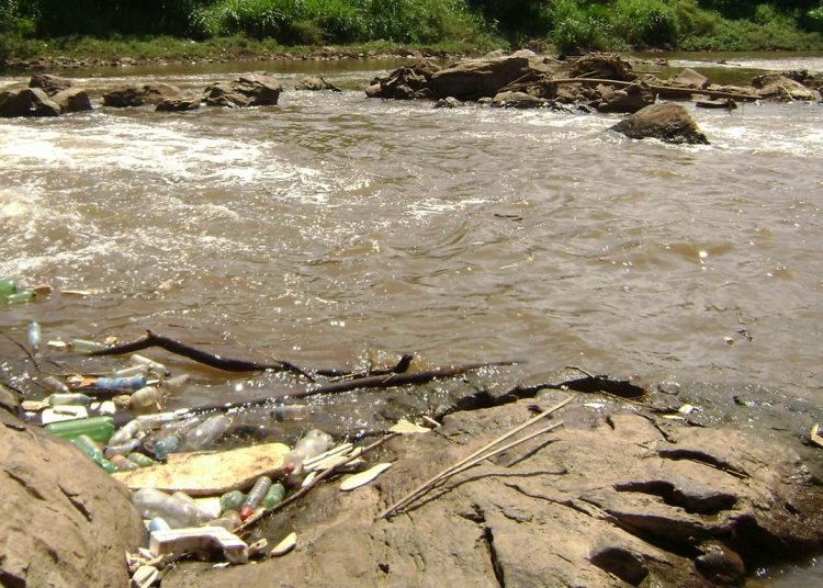 Além da participação voluntaria de 76% dos vereadores. O prefeito de Aparecida estava acompanhado da secretária de Projetos e Captação de Recursos, do vice-prefeito e secretário de Governo / Foto - Rodrigo Estrela