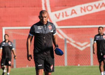 Técnico do Vila Nova, Hemerson Maria | Foto: Reprodução/Vila Nova