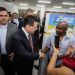 Governador Marconi Perillo visitando a nova unidade do Vapt Vupt em Aparecida | Foto: Divulgação
