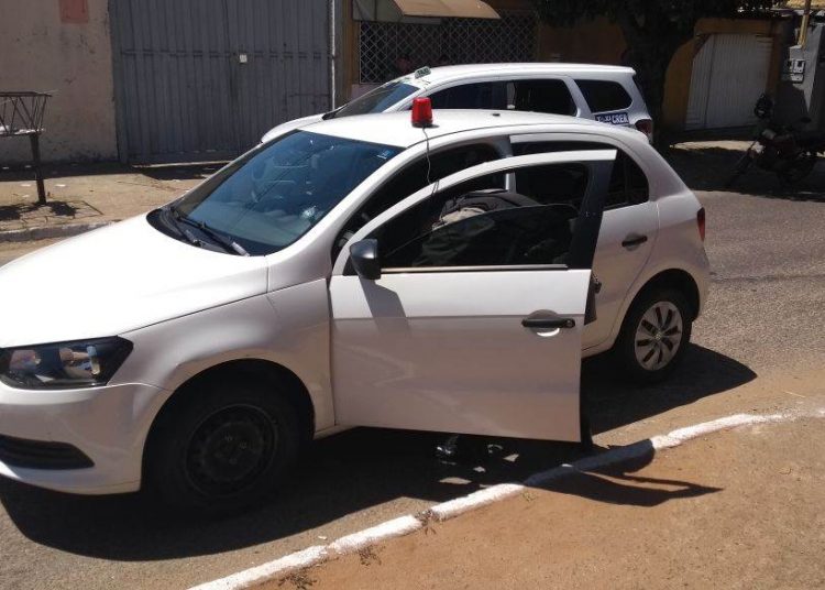 Homem de 29 anos tentou usar giroflex para enganar os policiais | Foto: Divulgação / PM