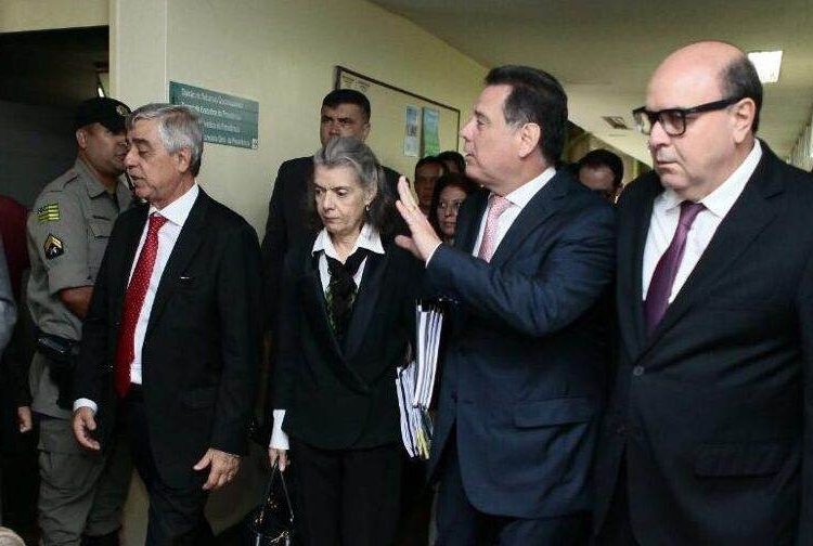 Cármen Lúcia se reuniu com o presidente do Tribunal de Justiça do Estado de Goiás (TJ-GO) Gilberto Marques Filho, e com o governador Marconi Perillo (PSDB) | Foto: Reprodução