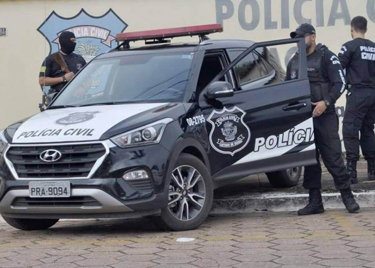 Mulher está foragida após ser acusada de estuprar a filha em Hidrolândia | Foto: Reprodução