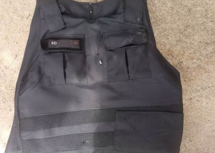 Baleado no peito, PM é salvo pelo colete a prova de balas em Goiânia | Foto: Divulgação/ PM