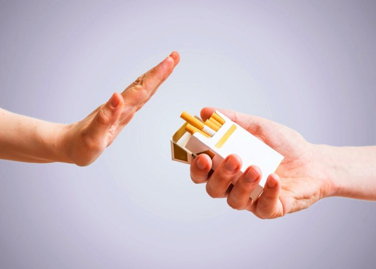 Como parar de fumar definitivamente? Basta buscar ajuda! | Foto: Reprodução
