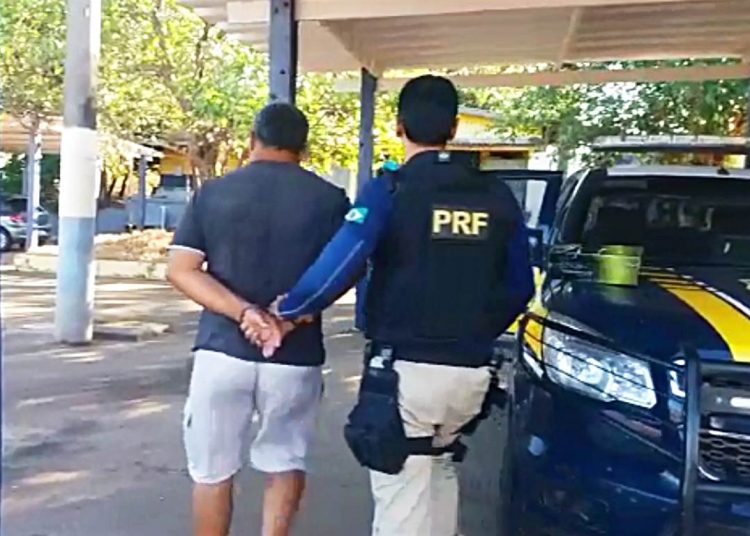 Homem de 59 anos foi denunciado por cobrar uma espécie de pedágio clandestino na BR 153 | Foto: Divulgação/PRF