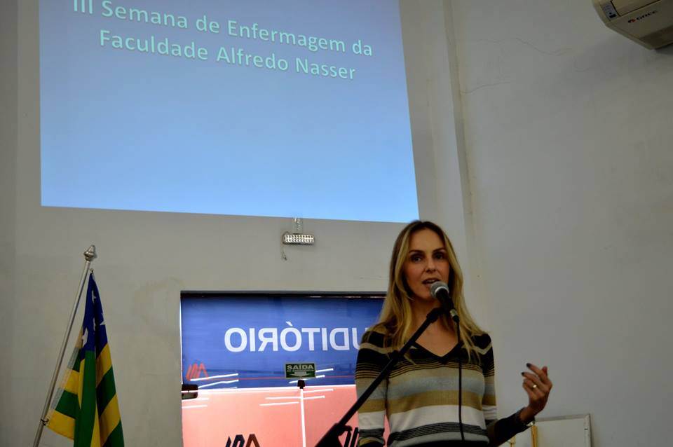 coordenadora do curso de Farmácia da Faculdade Alfredo Nasser (Unifan) Angelma Genaro | Foto: Reprodução