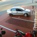 O desespero de uma avó: ela desafia um assaltante e retira bebê de carro roubado em Aparecida | Foto: Reprodução