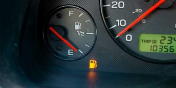 quantos km anda o carro na reserva