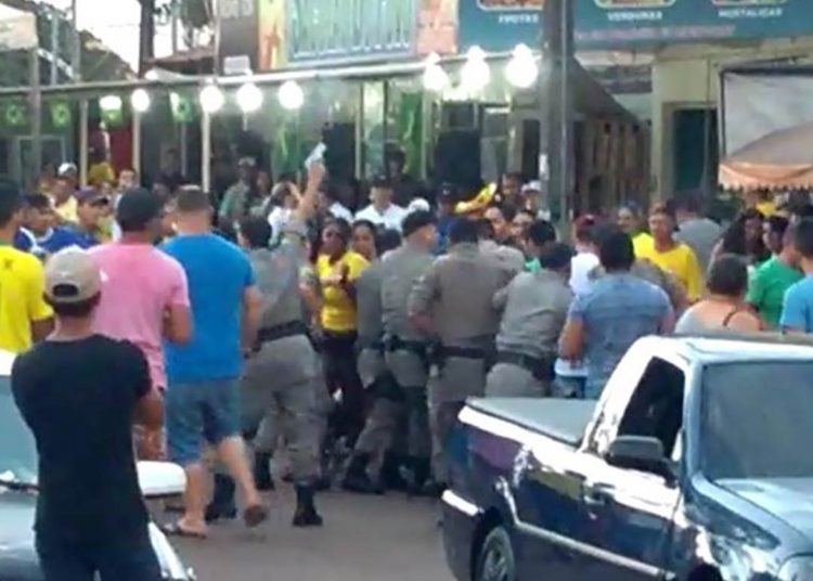 Confusão por som alto termina com três detidos em Terezópolis | Foto: Reprodução