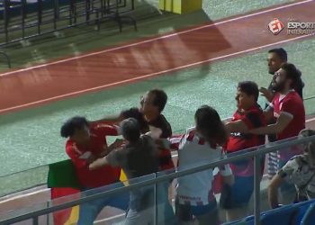 Torcedores do Atlético-GO protagonizaram cenas lamentáveis em jogo do Brasileirão de Aspirantes | Foto: Reprodução/Esporte Interativo