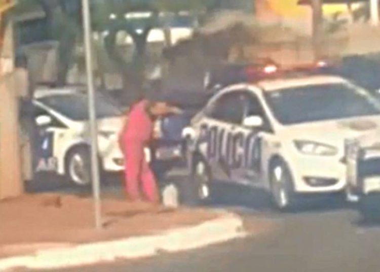 Vídeo mostra viatura da PM sem gasolina em Goiânia. Assessoria nega crise | Foto: Reprodução