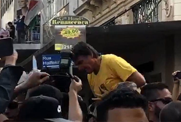 Jair Bolsonaro é esfaqueado durante carreata em MG | Foto: Reprodução