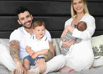 Gusttavo Lima com a esposa, Andressa Suita, e os filhos, Gabriel e Samuel. Fotos da casa onde Gusttavo Lima mora são impressionantes | Foto: Reprodução/Instagram