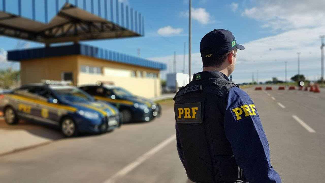 Polícia Rodoviária Federal (PRF) também pode emitir infrações nas rodovias brasileiras. Veja como consultar multas 