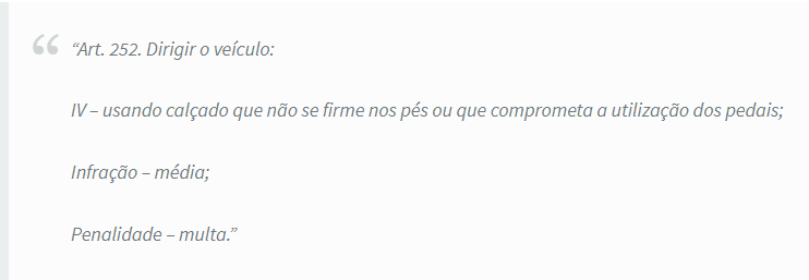 usar chinelo bermuda de moto pode