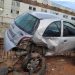 Carro quase cai em trincheira após ser atingido por bêbado em Aparecida | Foto: Brazil Nunes