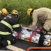 Condutor sendo atendido pelo Corpo de Bombeiros