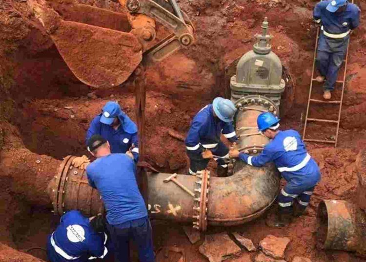 Vazamento de água Saneago Goiânia