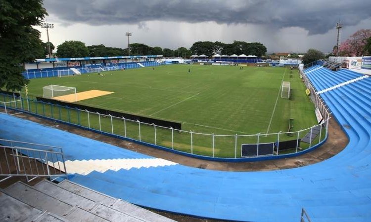 Aparecidense crise financeira