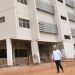 Prefeito de Aparecida Gustavo Mendanha (MDB) e seu secretário da Fazenda, André Rosa, vistoriam obra do no novo Paço Municipal | Foto: Jhonney Macena