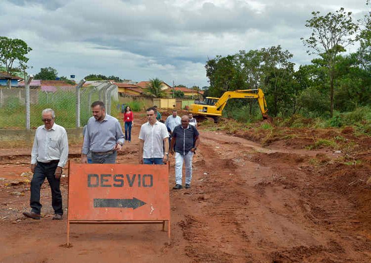 Ruas do Conde dos Arcos receberão asfalto em Aparecida | Foto: Rodrigo Estrela