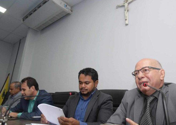 Professor Alcides Câmara Aparecida